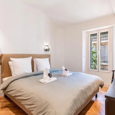 Appartement 2 Bedrooms Near -